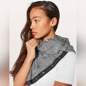 Lululemon Vinyasa Scarf Wrap Rulu Space Dye Gray White